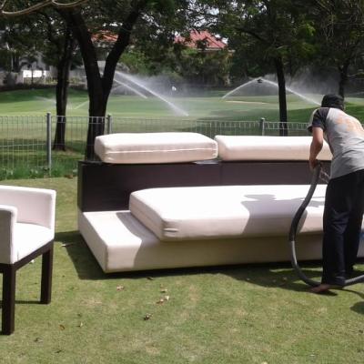 Jasa Cuci Sofa 01